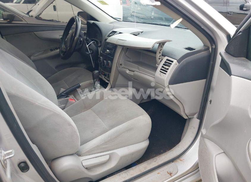 Photo 5 of 2011 Toyota Corolla LE (VIN 2T1BU4EE6BC652848)