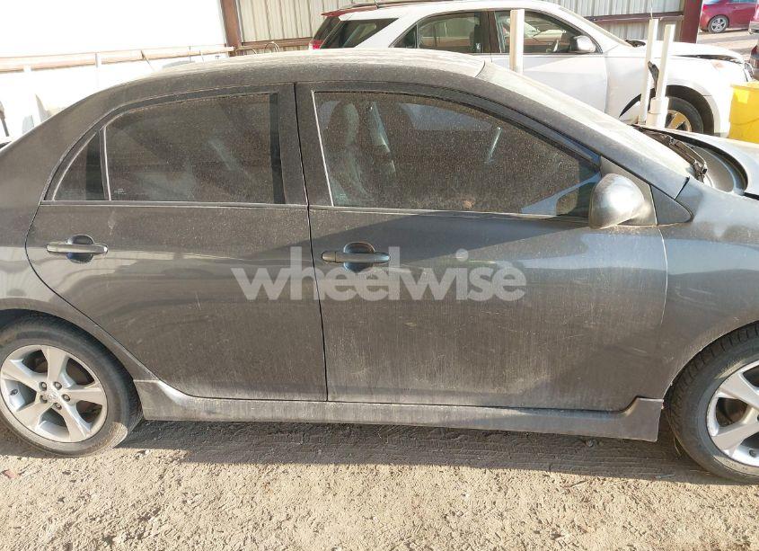 Photo 13 of 2011 Toyota Corolla S (VIN 2T1BU4EE6BC695957)