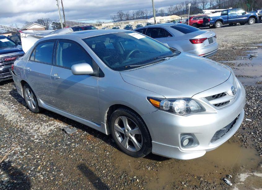2011 Toyota Corolla S (VIN 2T1BU4EE6BC700347) main photo