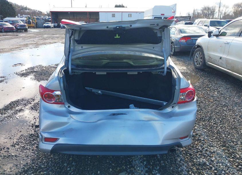 Photo 17 of 2011 Toyota Corolla S (VIN 2T1BU4EE6BC700347)