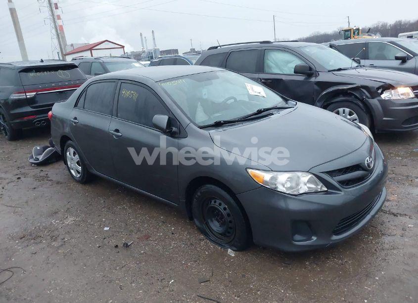 2011 Toyota Corolla LE (VIN 2T1BU4EE6BC724485) main photo