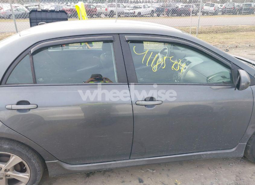 Photo 14 of 2011 Toyota Corolla S (VIN 2T1BU4EE6BC730965)