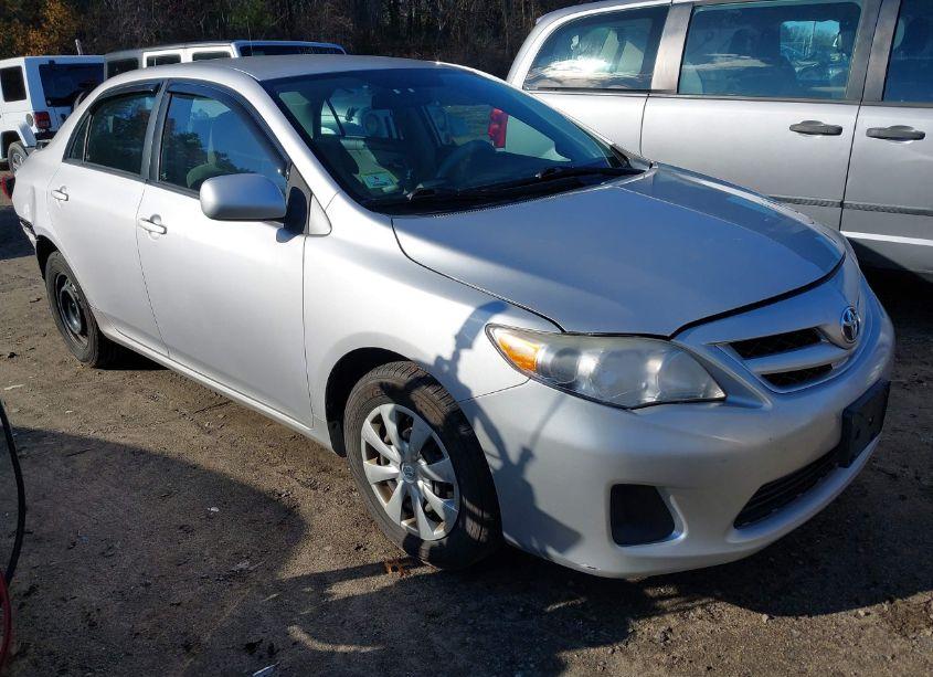 2011 Toyota Corolla LE (VIN 2T1BU4EE6BC754246) main photo