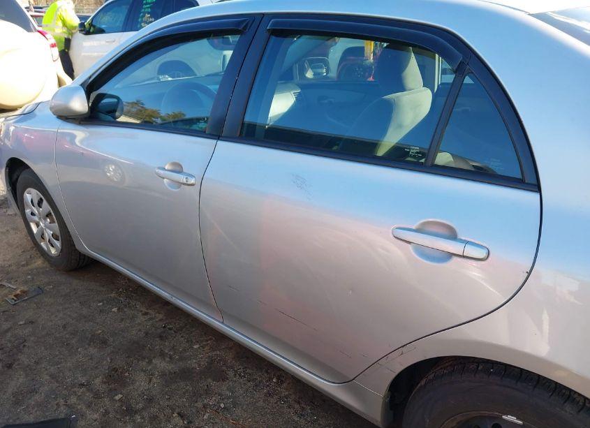 Photo 15 of 2011 Toyota Corolla LE (VIN 2T1BU4EE6BC754246)