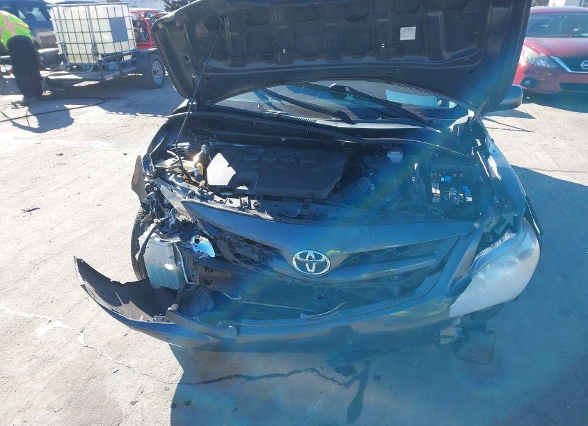 Photo 10 of 2012 Toyota Corolla LE (VIN 2T1BU4EE6CC800868)