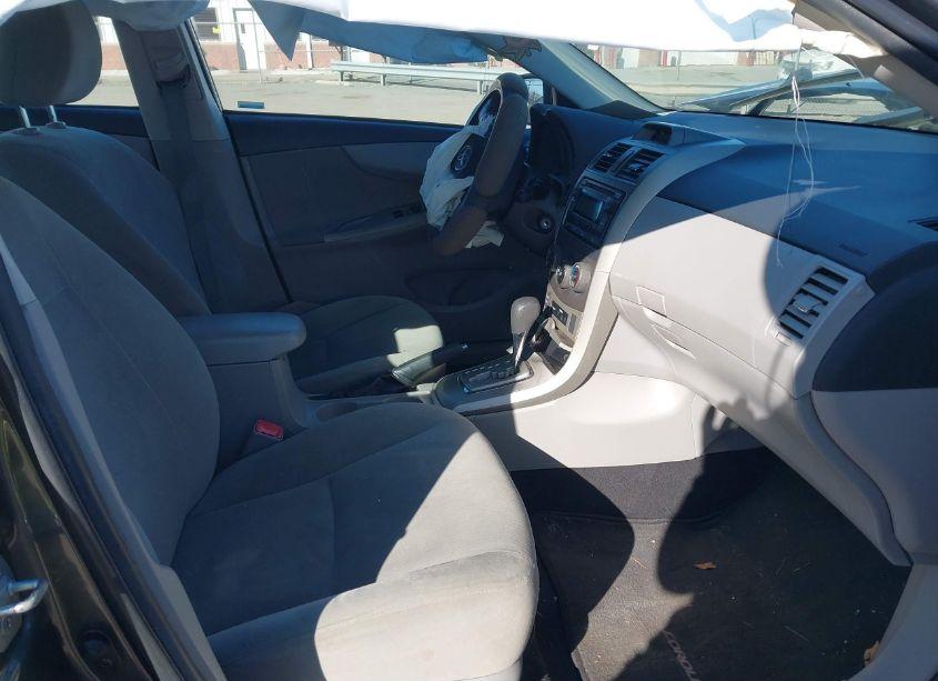 Photo 5 of 2012 Toyota Corolla LE (VIN 2T1BU4EE6CC800868)