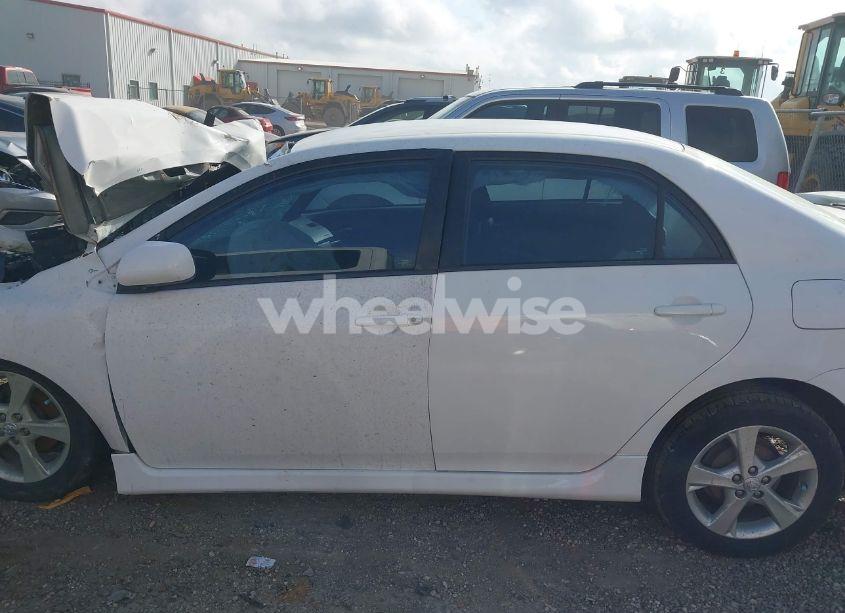 Photo 14 of 2012 Toyota Corolla S (VIN 2T1BU4EE6CC805407)