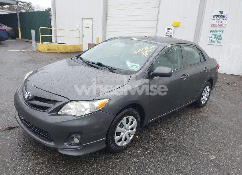 Photo 2 of 2012 Toyota Corolla L (VIN 2T1BU4EE6CC825852)