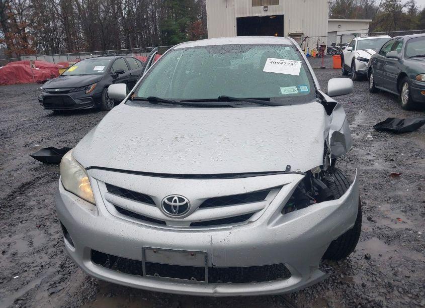 Photo 12 of 2012 Toyota Corolla LE (VIN 2T1BU4EE6CC826967)