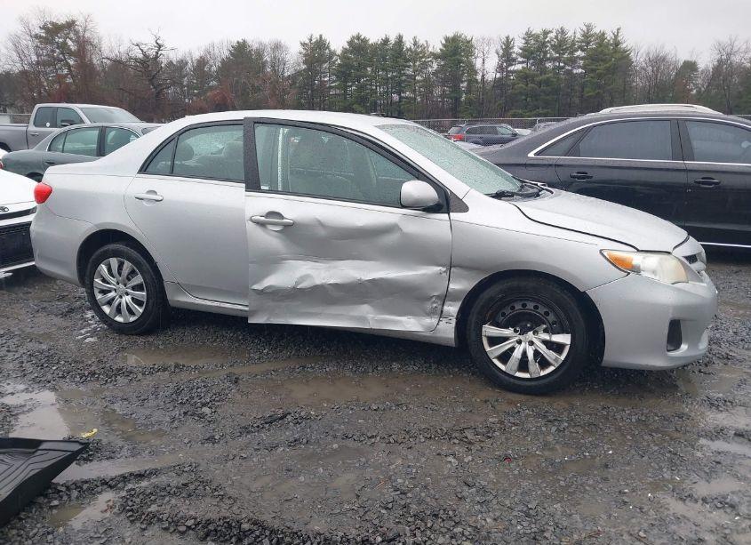 Photo 13 of 2012 Toyota Corolla LE (VIN 2T1BU4EE6CC826967)