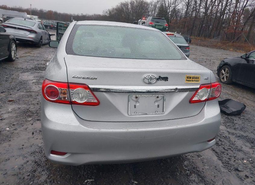 Photo 16 of 2012 Toyota Corolla LE (VIN 2T1BU4EE6CC826967)