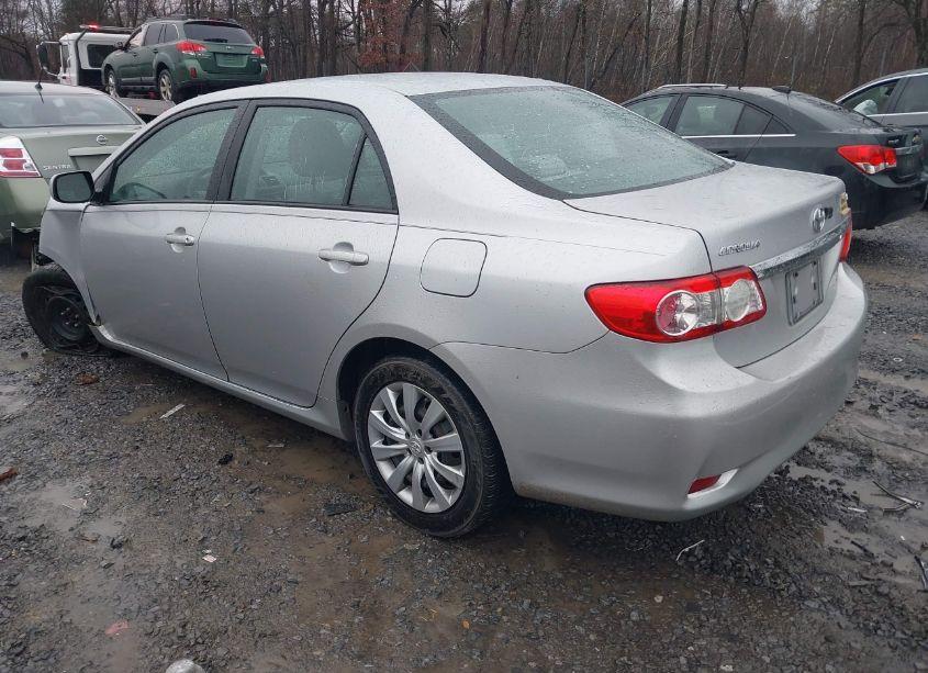 Photo 3 of 2012 Toyota Corolla LE (VIN 2T1BU4EE6CC826967)