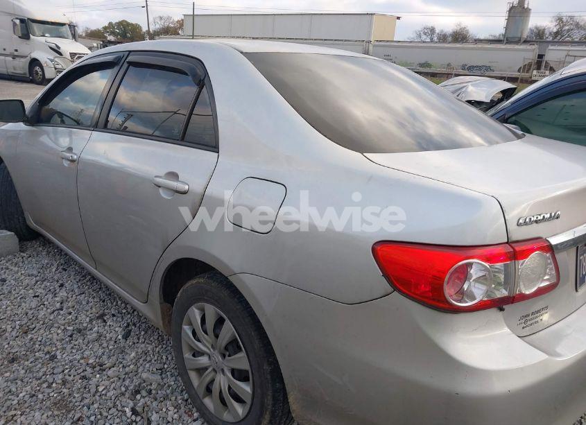 Photo 14 of 2012 Toyota Corolla LE (VIN 2T1BU4EE6CC829125)