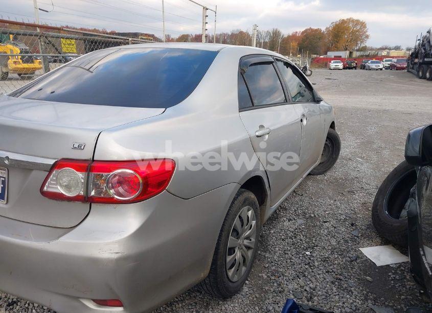 Photo 4 of 2012 Toyota Corolla LE (VIN 2T1BU4EE6CC829125)