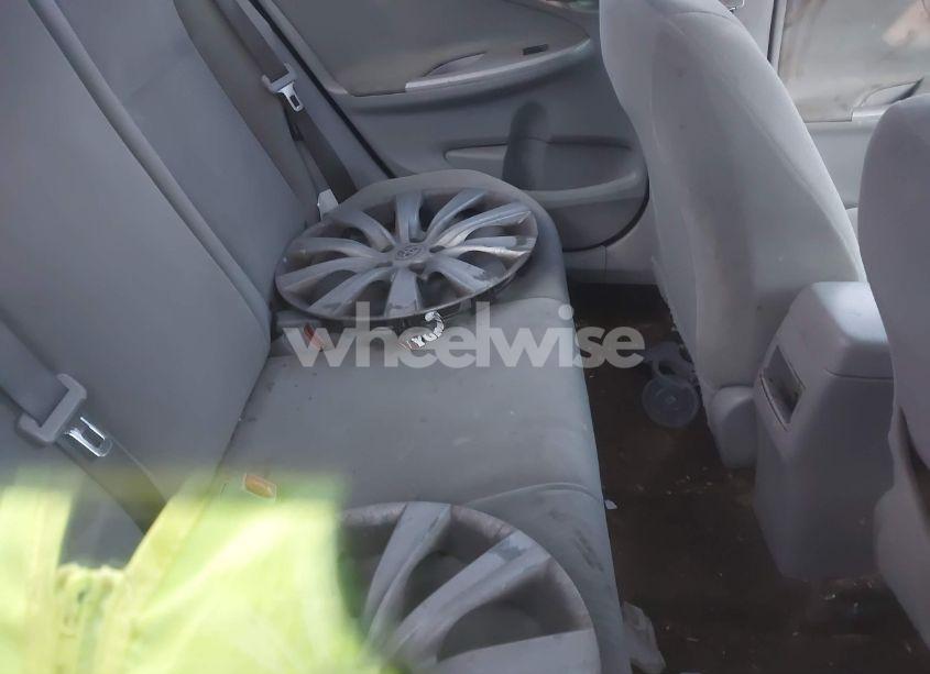 Photo 8 of 2012 Toyota Corolla LE (VIN 2T1BU4EE6CC829125)