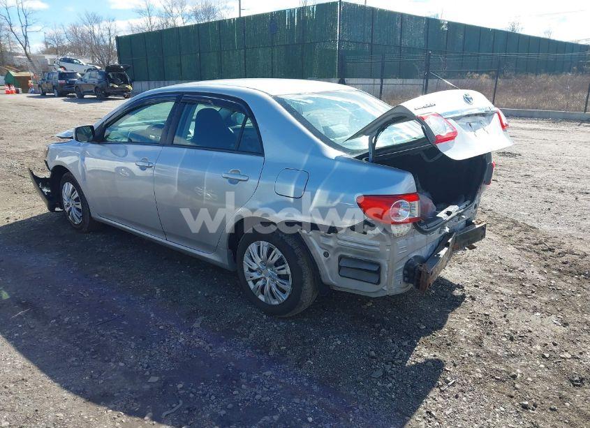 Photo 3 of 2012 Toyota Corolla LE (VIN 2T1BU4EE6CC837564)