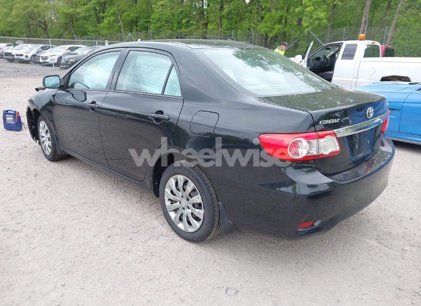 Photo 3 of 2012 Toyota Corolla LE (VIN 2T1BU4EE6CC851626)