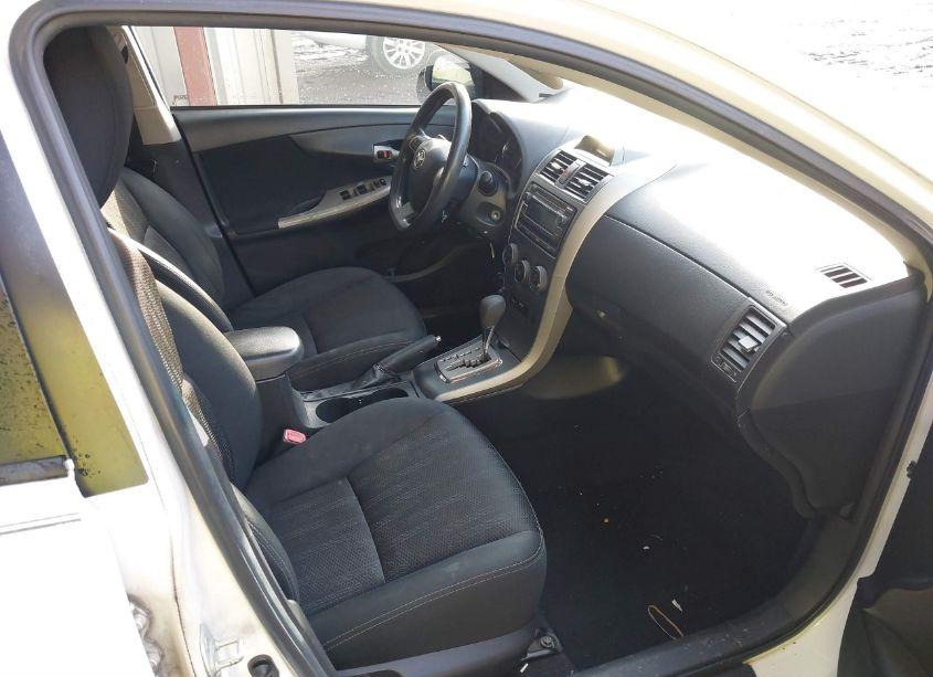 Photo 5 of 2012 Toyota Corolla S (VIN 2T1BU4EE6CC866126)