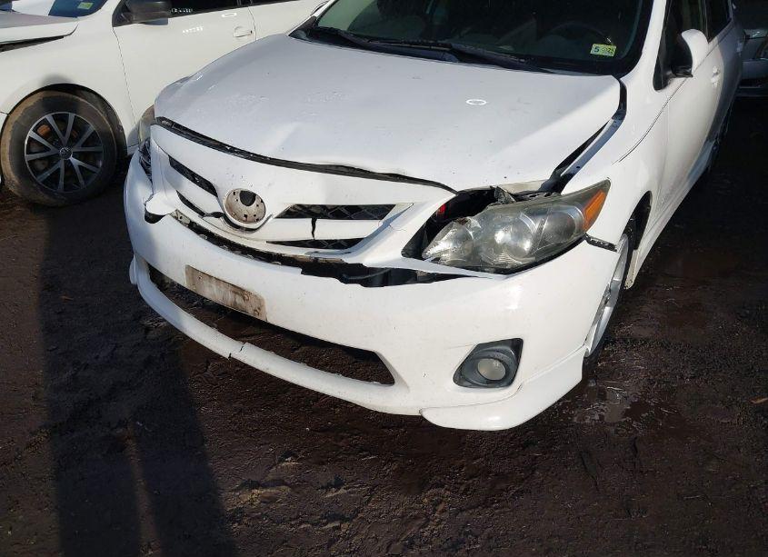 Photo 6 of 2012 Toyota Corolla S (VIN 2T1BU4EE6CC866126)