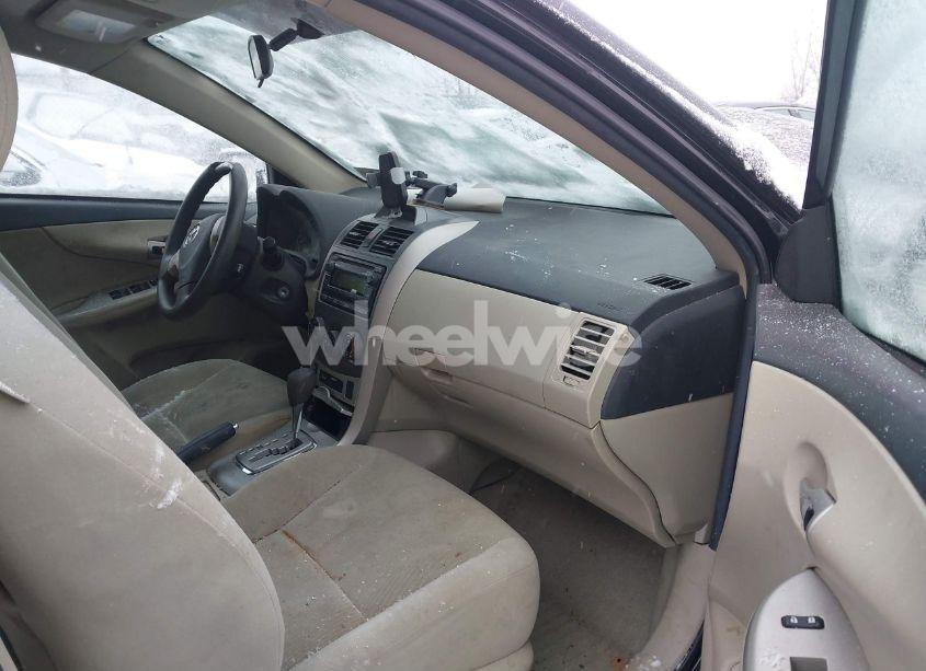 Photo 5 of 2012 Toyota Corolla LE (VIN 2T1BU4EE6CC893388)