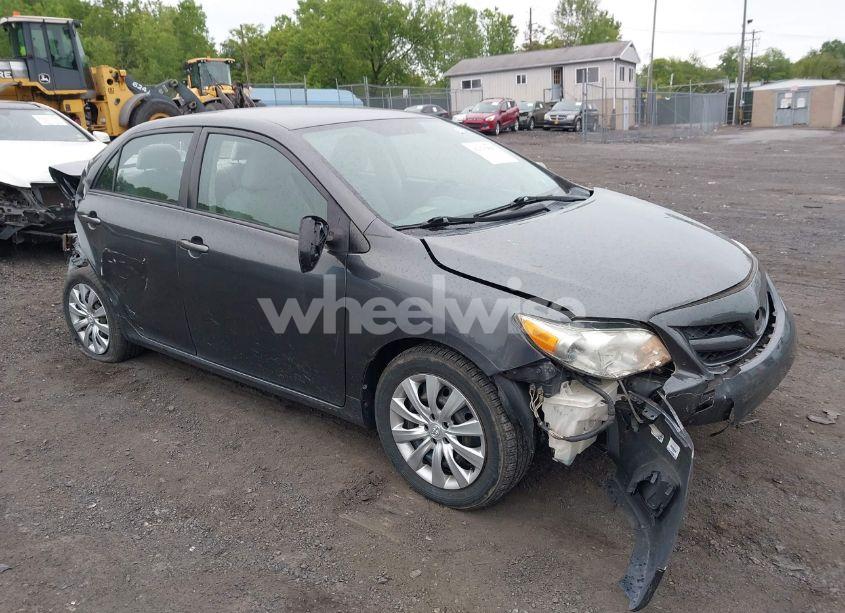 2012 Toyota Corolla LE (VIN 2T1BU4EE6CC900680) main photo
