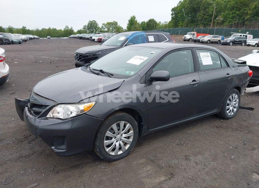 Photo 2 of 2012 Toyota Corolla LE (VIN 2T1BU4EE6CC900680)