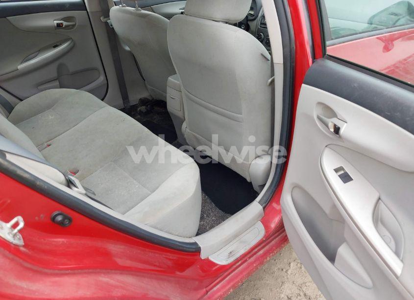 Photo 8 of 2012 Toyota Corolla LE (VIN 2T1BU4EE6CC902784)