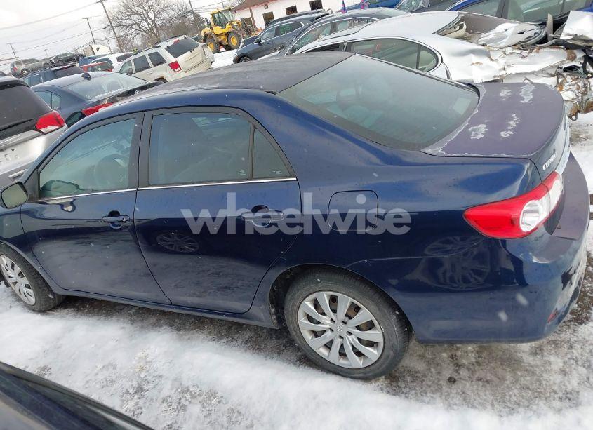 Photo 14 of 2013 Toyota Corolla LE (VIN 2T1BU4EE6DC001898)