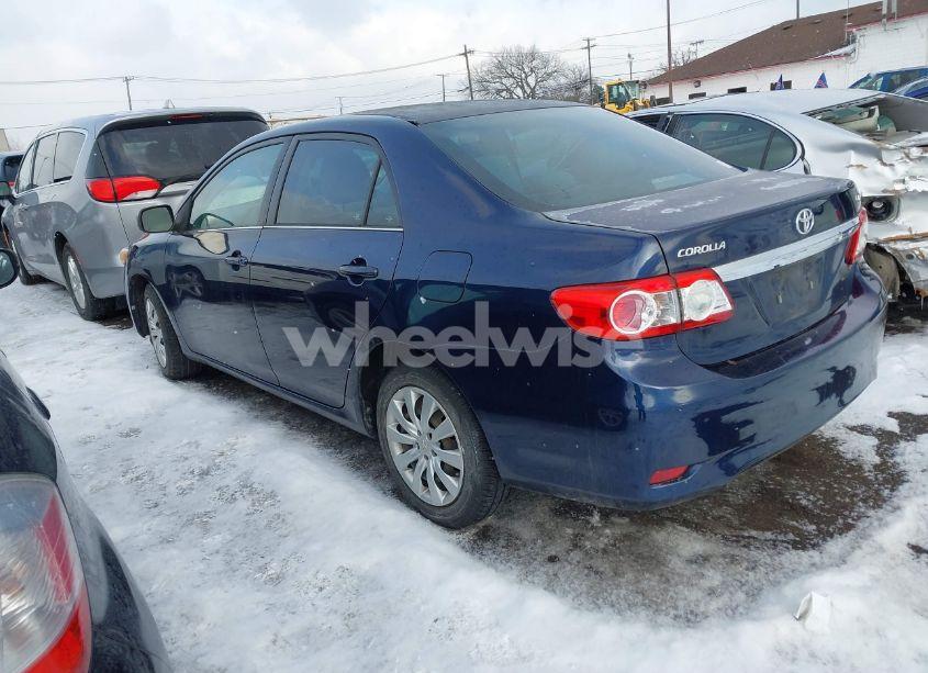 Photo 3 of 2013 Toyota Corolla LE (VIN 2T1BU4EE6DC001898)
