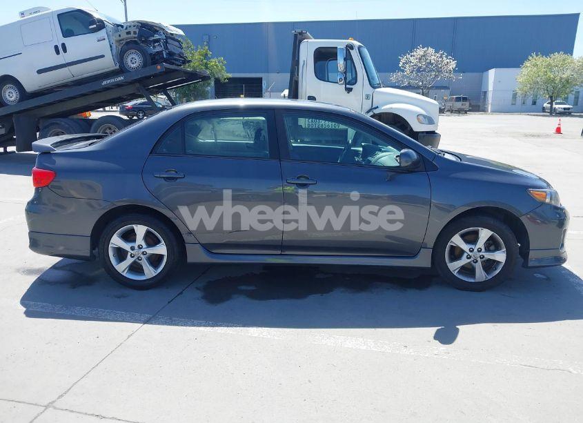 Photo 13 of 2013 Toyota Corolla S (VIN 2T1BU4EE6DC006700)