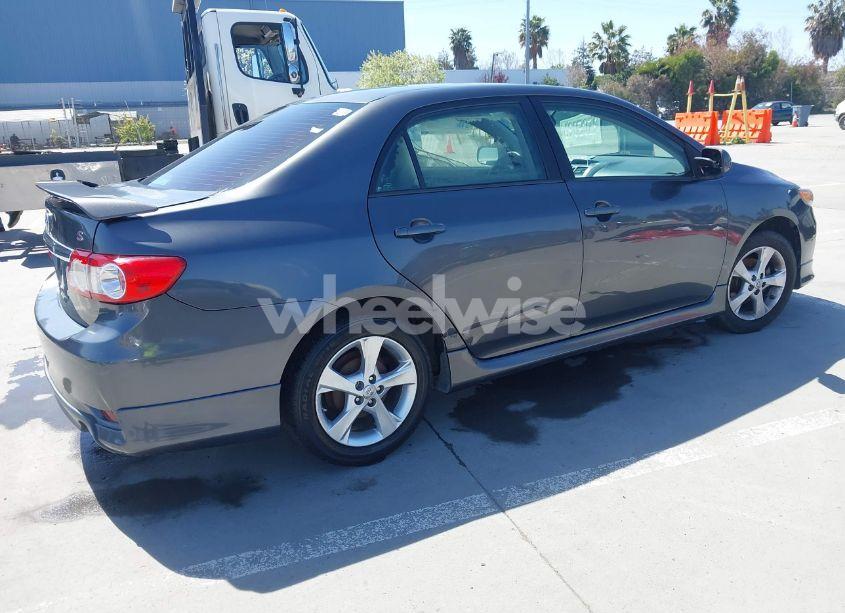 Photo 4 of 2013 Toyota Corolla S (VIN 2T1BU4EE6DC006700)