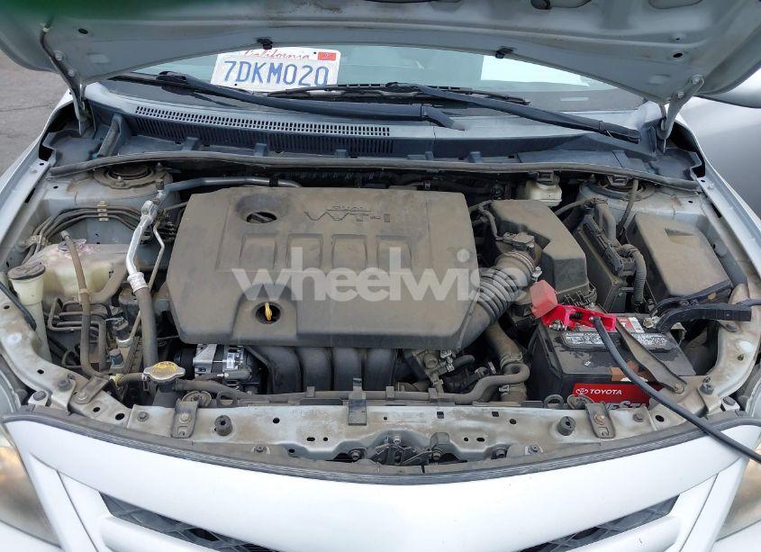 Photo 10 of 2013 Toyota Corolla S (VIN 2T1BU4EE6DC013467)