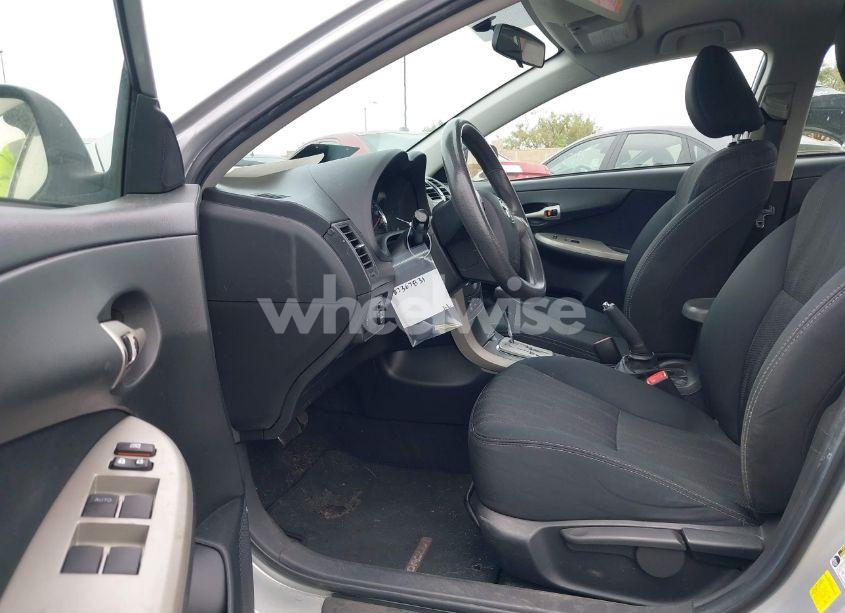 Photo 5 of 2013 Toyota Corolla S (VIN 2T1BU4EE6DC013467)