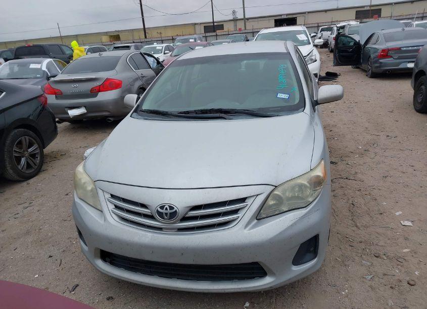 Photo 12 of 2013 Toyota Corolla LE (VIN 2T1BU4EE6DC021651)