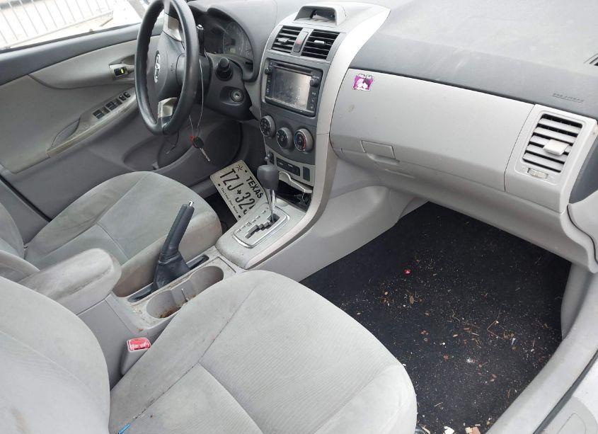 Photo 5 of 2013 Toyota Corolla LE (VIN 2T1BU4EE6DC021651)