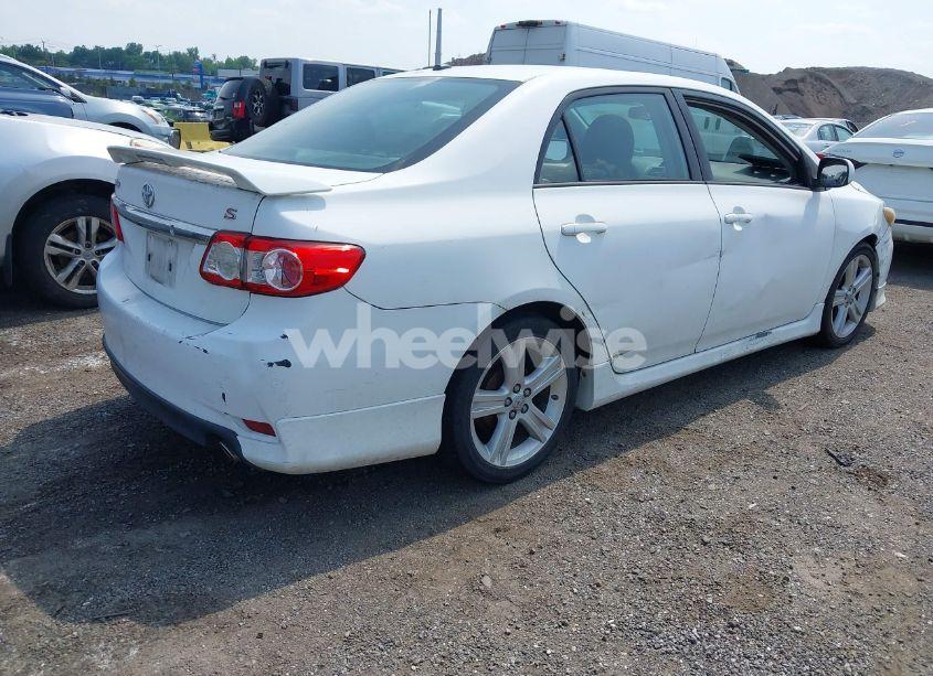 Photo 4 of 2013 Toyota Corolla S (VIN 2T1BU4EE6DC029782)