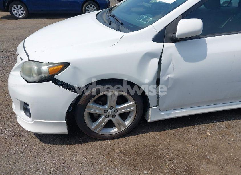 Photo 6 of 2013 Toyota Corolla S (VIN 2T1BU4EE6DC029782)