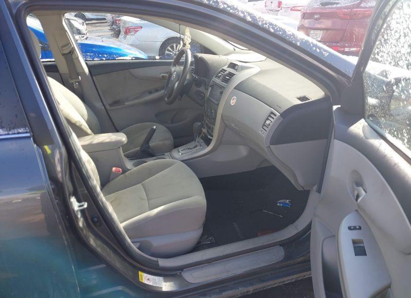 Photo 5 of 2013 Toyota Corolla LE (VIN 2T1BU4EE6DC052348)