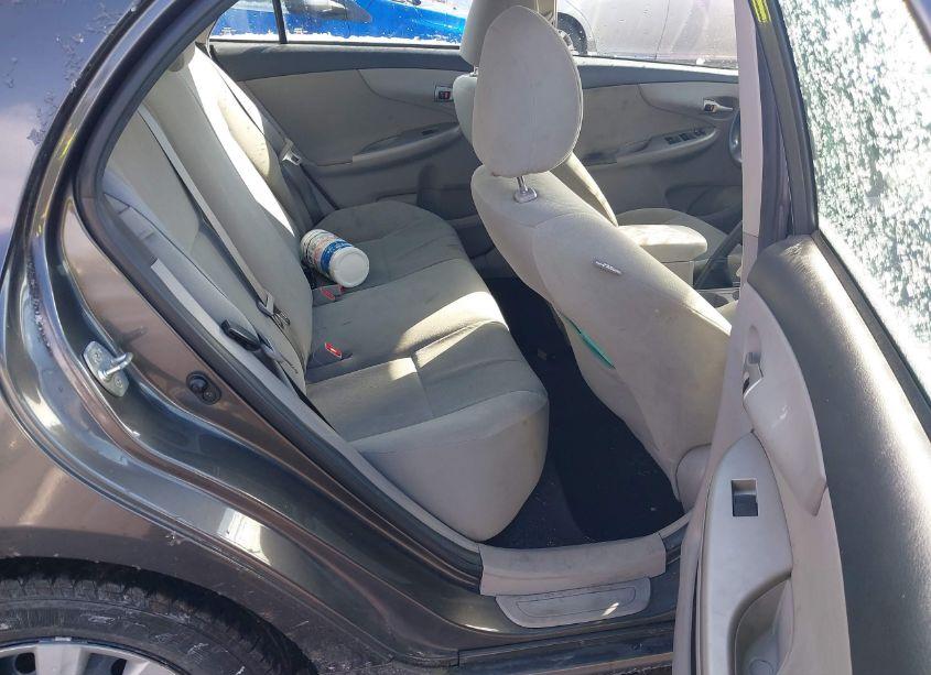 Photo 8 of 2013 Toyota Corolla LE (VIN 2T1BU4EE6DC052348)