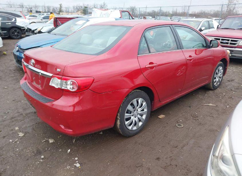 Photo 4 of 2013 Toyota Corolla LE (VIN 2T1BU4EE6DC068422)