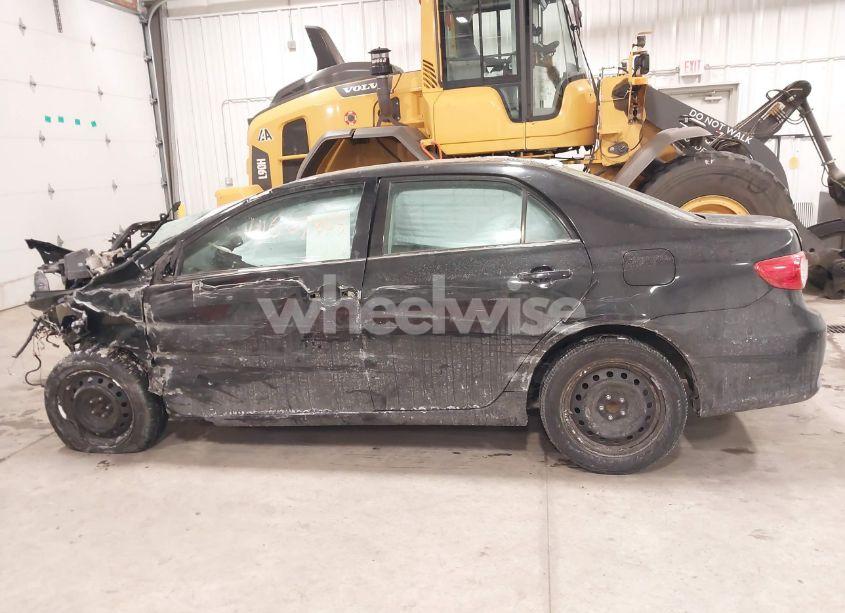 Photo 14 of 2013 Toyota Corolla LE (VIN 2T1BU4EE6DC083647)