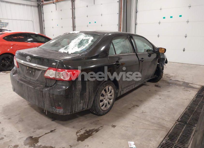 Photo 4 of 2013 Toyota Corolla LE (VIN 2T1BU4EE6DC083647)