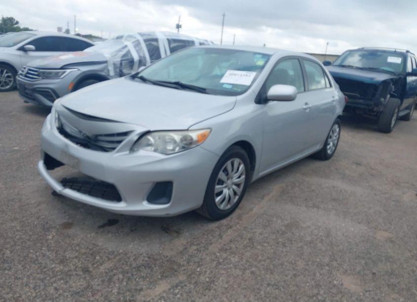 Photo 2 of 2013 Toyota Corolla LE (VIN 2T1BU4EE6DC088153)