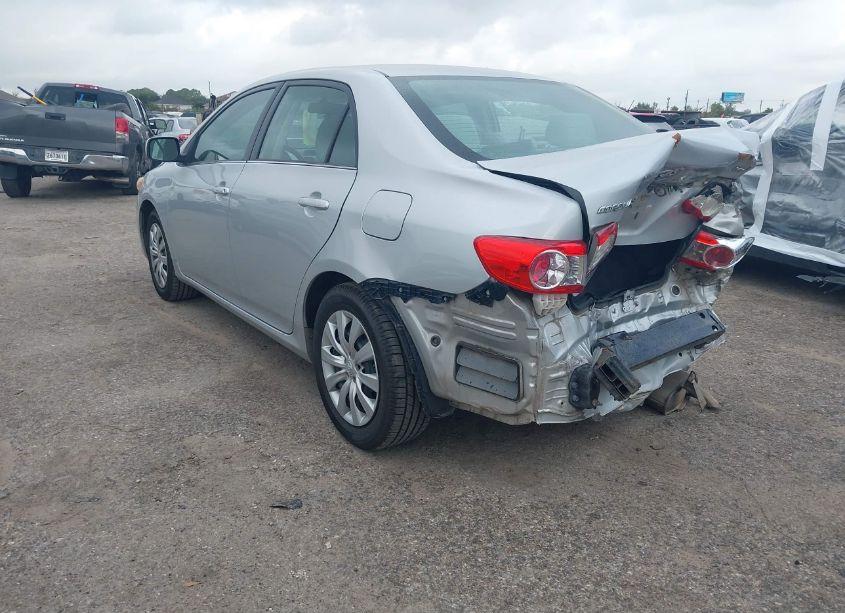 Photo 3 of 2013 Toyota Corolla LE (VIN 2T1BU4EE6DC088153)