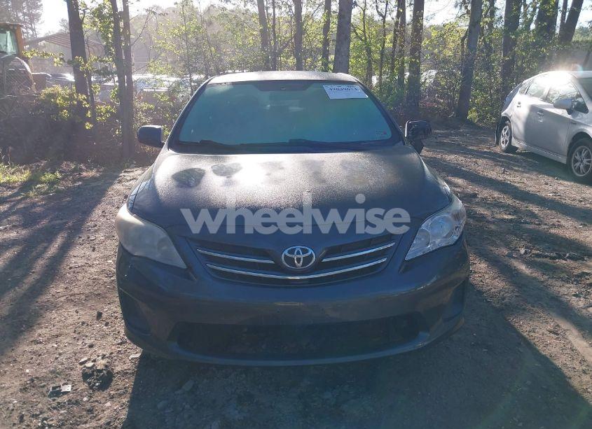 Photo 12 of 2013 Toyota Corolla LE (VIN 2T1BU4EE6DC089531)