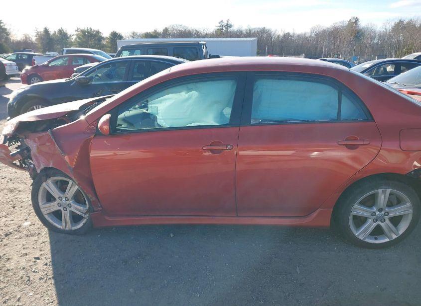 Photo 14 of 2013 Toyota Corolla S SPECIAL EDITION (VIN 2T1BU4EE6DC098701)