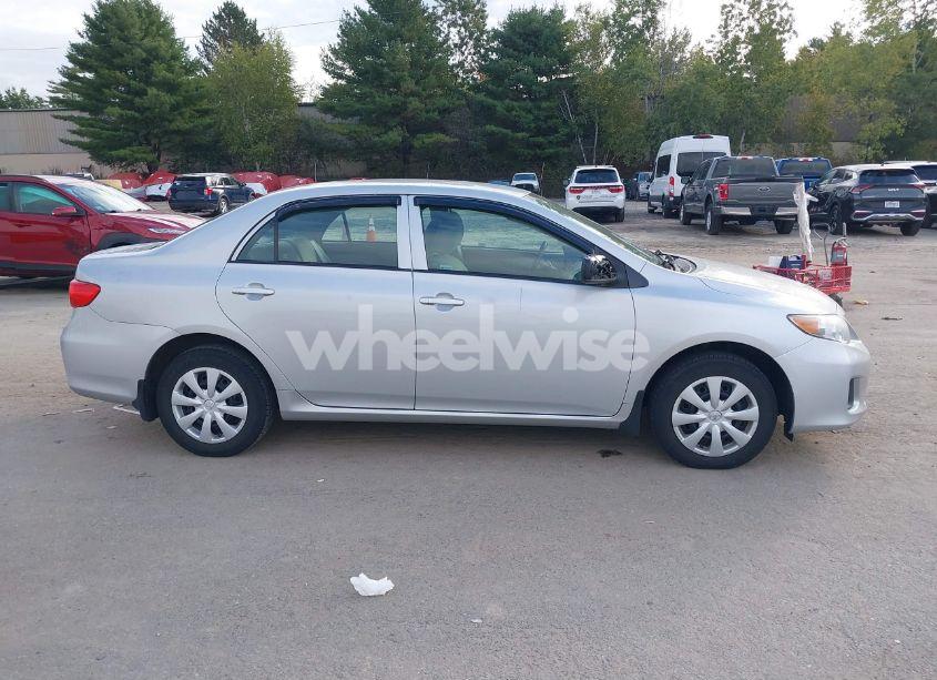 Photo 13 of 2013 Toyota Corolla L (VIN 2T1BU4EE6DC100463)