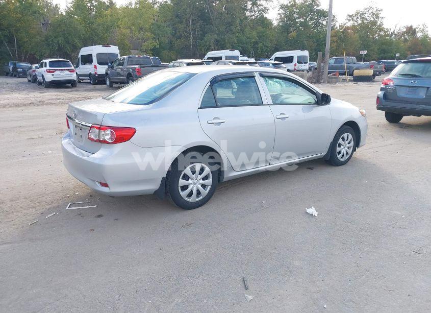 Photo 4 of 2013 Toyota Corolla L (VIN 2T1BU4EE6DC100463)