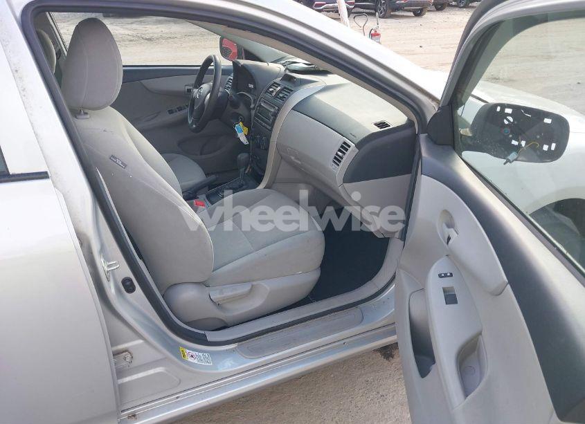 Photo 5 of 2013 Toyota Corolla L (VIN 2T1BU4EE6DC100463)