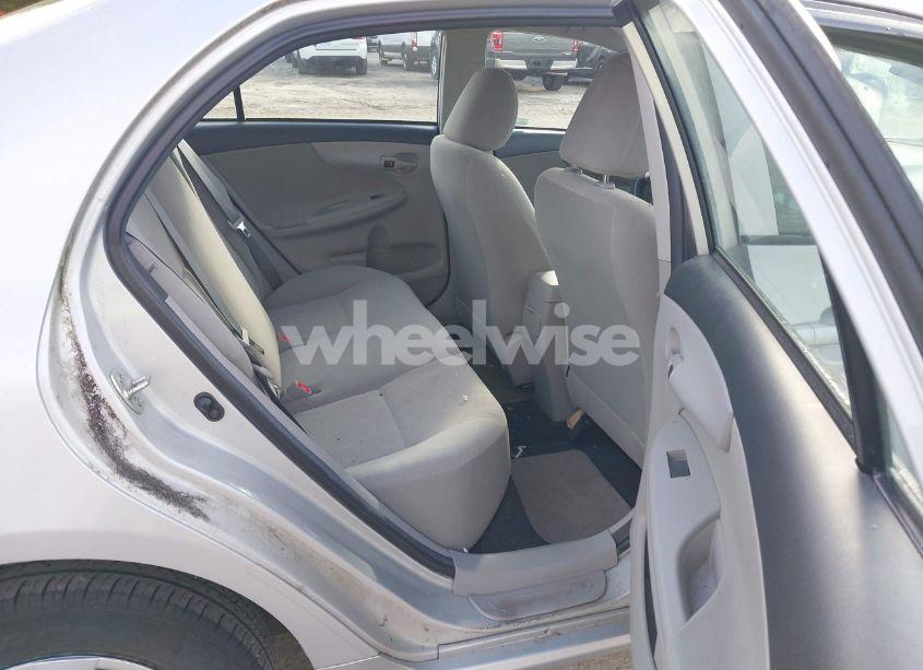 Photo 8 of 2013 Toyota Corolla L (VIN 2T1BU4EE6DC100463)